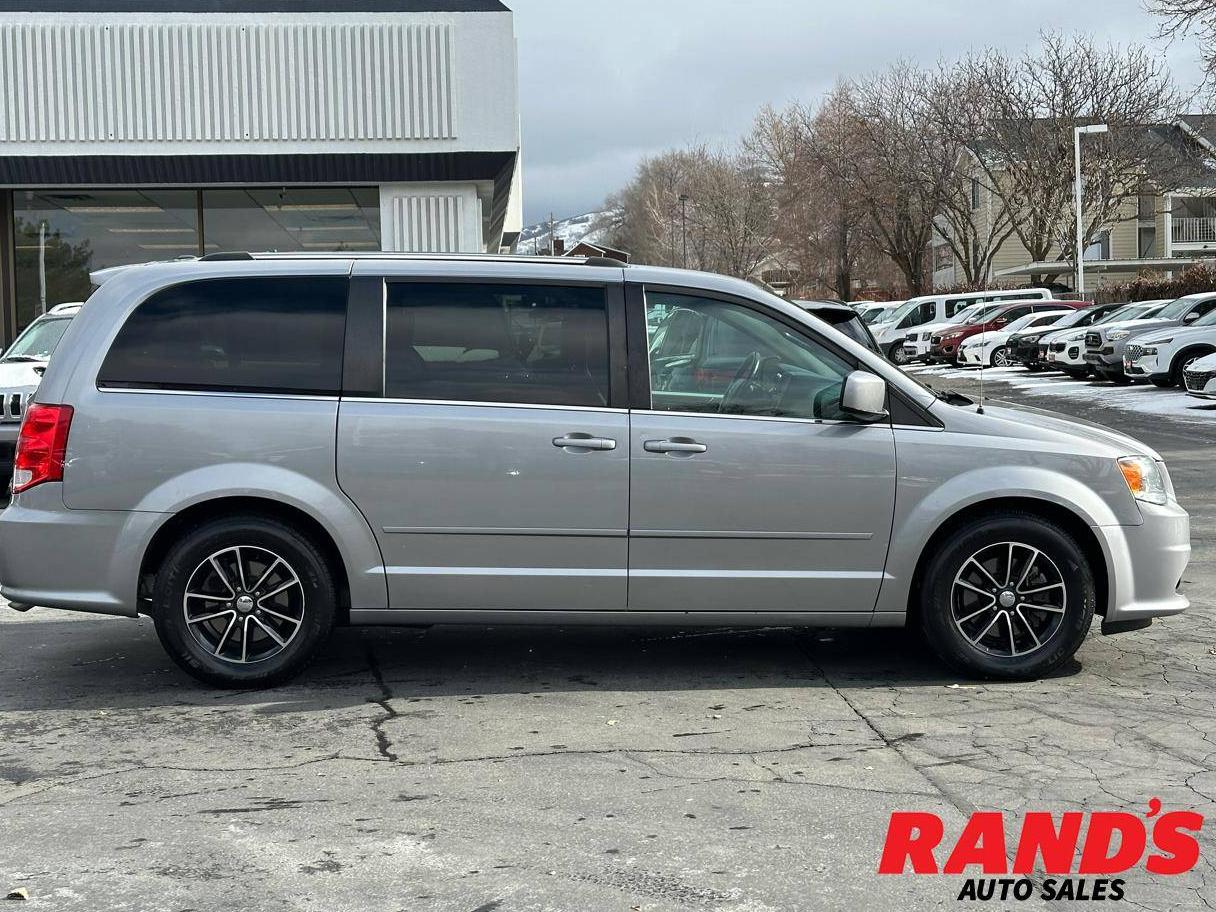 DODGE GRAND CARAVAN 2017 2C4RDGCG6HR693672 image